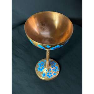 Copa de Martini de Cobre Pintada a Mano, Utensilio de Cobre Elegante Esencial para Bar, Diseño Floral Hecho a Mano, Color Azul, Uso en Hoteles y Restaurantes - Product Image 4