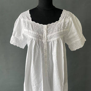 Camisón Largo de Algodón para Mujer, Manga Corta, Cuello Cuadrado, Cierre de Botones, Diseño Clásico Bordado, Ropa de Verano - Product Image 2