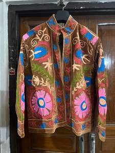 Chaqueta Corta de Invierno para Mujer, Superventas, Bordado Suzani Hecho a Mano, Tela de Terciopelo, Talla Única, Estampada, 100% Algodón - Product Image 2