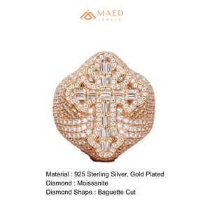 Anillo de Moissanita con Cruz, Chapado en Oro, con Pavé de Baguettes, Anillo de Declaración, Joya Elegante de Oro, Estilo para Hombre y Mujer, Diseño Estadounidense - Product Image 6