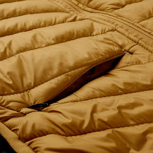 Gilet matelassé sans manches personnalisé avec logo, qualité supérieure, pour homme, style streetwear, collection hiver 2026 - Product Image 2