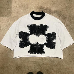 Camiseta Corta Blanca Extra Grande para Hombre con Estampado Geométrico Negro, Ribete en Contraste, Manga Corta, Estilo Urbano, Cuello Redondo, Jersey de Algodón - Product Image 1