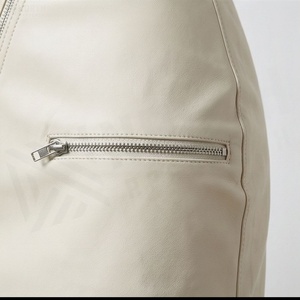 Jupe mini asymétrique en similicuir taille haute pour femme avec poches zippées, couleur unie, coupe extensible, à porter en toutes saisons - Product Image 5