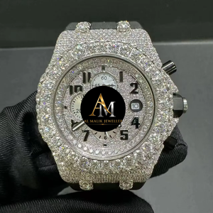 Reloj Cuadrado de Lujo para Hombre con Cronógrafo de Cuarzo ETA y Diamantes de Imitación, en Acero Inoxidable Tono Dorado con Correa Negra de Alta Calidad - Product Image 2