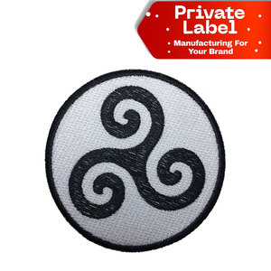 Écussons brodés personnalisés professionnels, étiquettes de vêtements à bordure découpée au laser, écussons de motard personnalisés, badges brodés de grande taille - Product Image 1