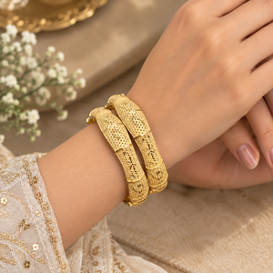 ชุดกำไลข้อมือแบบกว้างพรีเมียมสำหรับผู้หญิง |   ทองเหลืองเคลือบทอง 24K |   เครื่องประดับดีไซเนอร์สำหรับงานแต่งงานแบบอินเดีย ของขวัญสำหรับงานเลี้ยง - Product Image 3