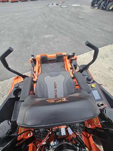 Tondeuse autoportée à essence Bad Boy Rogue 72 pouces, lame rotative de qualité professionnelle, châssis en acier, fonction mulching, moteur 196cc - Product Image 4