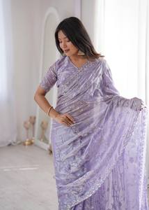 Sari de seda espacial de lujo en tendencia con cuentas originales y blusa a juego con trabajo de cuentas hecho a mano, sari premium para fiesta con trabajo de cuentas. - Product Image 3