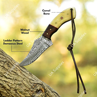 Couteau de survie tactique de haute qualité, lame pliante en acier Damas forgé à la main, manche en bois d'os de chameau, pointe tombante - Rasoir