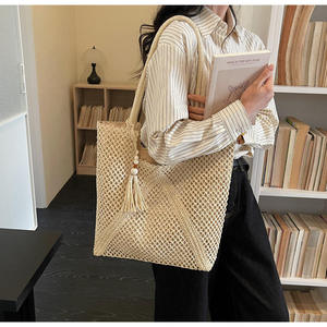 Sac en fil naturel tissé à la main, sac fourre-tout élégant pour la plage d'été, sac à bandoulière pour femme, style bohème écologique, vente en gros - Product Image 4