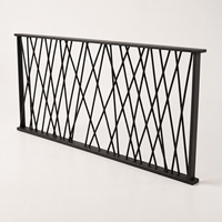 Panneau de balustrade en aluminium noir moderne à motif croisé avec design géométrique en losange pour balcon, escalier, villa, hôtel, décoration intérieure