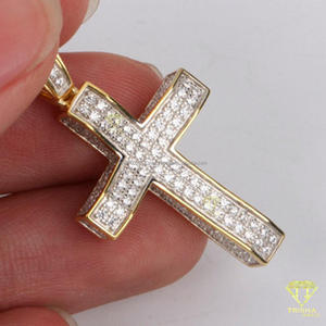 Pendentif Croix Premium avec Diamant de Laboratoire – Collier Hip Hop Tendance Urbaine - Product Image 4