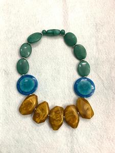 Collar de Resina con Cuentas de Colores y Tamaños Personalizados, Hecho a Mano, Único, Ultra Brillante, Moderno, Unisex, Origen Indio - Product Image 5