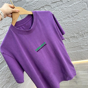 เสื้อยืดแขนสั้นโอเวอร์ไซส์ผู้ชาย พิมพ์ลายตัวอักษรสีเขียว คอกลม ทรงลำลอง ผ้าเจอร์ซีย์ คอริบ 100% ผ้าฝ้าย สไตล์สตรีทแวร์ - Product Image 1
