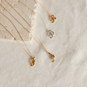 Colgante con Letra y 2 Moissanitas, Colgantes Minimalistas Unisex para Uso Diario, Diseño Inicial Personalizado, Inicial Personalizada - Product Image 1