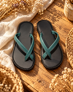 Sandales tongs unisexes en cuir de qualité supérieure, à lanières croisées, marron et noir, décontractées, légères, respirantes, pour la plage, tailles 2-11 - Product Image 4