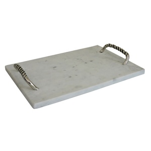 Elégant plateau de service en marbre blanc argenté personnalisable avec poignée en fer nickelé fait à la main pour la maison et l'hôtel Vente en gros - Product Image 1