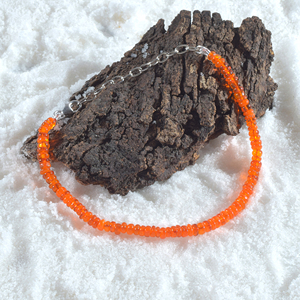 Bracelet perlé en opale de feu orange fait main, collier ras du cou orange, bijoux délicats en cristal, bracelet en cristal argenté de guérison - Product Image 3