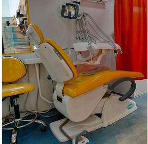 Nueva furgoneta dental móvil integrada en furgoneta protibial bien equipada - Product Image 2