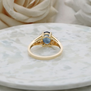 Bague en or jaune 14 carats avec saphir bleu et diamants, vente en gros |   Bague de fiançailles ovale en saphir pour femme, bijoux fins - Product Image 5