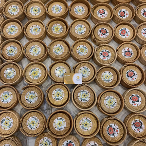 Ensemble de 4 sets de table en rotin tressé |   Tapis ronds réutilisables pour la décoration de la maison et les fêtes - Product Image 1