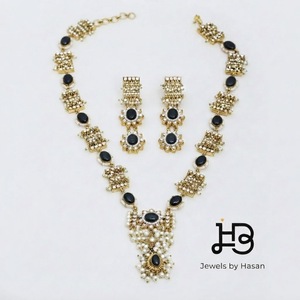Ensemble de colliers en pierre vert menthe plaqué or antique en gros, ensemble de bijoux de mariée Kundan indiens personnalisés, fournisseur d'usine - Product Image 4