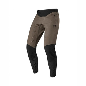 Pantalon de cyclisme long rembourré pour homme, idéal pour le VTT, le downhill et le fitness en automne - Product Image 1
