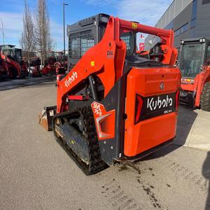 รถตักล้อยางดีเซล Kubota SSV75 อุปกรณ์ก่อสร้างขนาดกะทัดรัดพร้อมเครื่องยนต์ทรงพลังและระบบถังที่ทนทาน คุณภาพระดับพรีเมียมจากโรงงาน! - Product Image 3