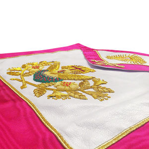Ensemble de tablier et collier maçonniques WM de luxe avec perles et aimants, et chapeau de Memphis en cuir brodé - Product Image 4