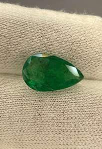 Esmeralda natural hermosa de corte pera de 16x10 mm. Esmeralda en forma de pera para uso en joyería. Esmeralda extraída de la tierra. - Product Image 2