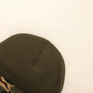 Gorros de Invierno Personalizados al por Mayor de Alta Calidad, Unisex, de Acrílico, con Diseño de Calavera, Etiqueta Tejida, Gorras de Punto, Gorro de Esquí, Bordado - Product Image 5