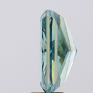 เพชรแล็บเกรด VS2 รูปทรงมรกต น้ำหนัก 1.56 กะรัต สีเขียวสดใส ทรงเรเดียนท์แฟนซี ได้รับการรับรองจาก IGI คุณภาพสูง Luxira Export - Product Image 4