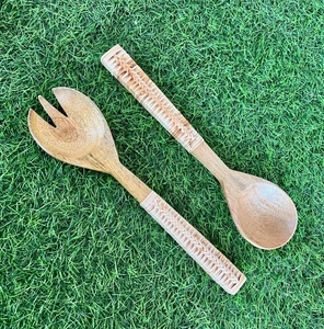 Juego de Servidores de Ensalada de Madera Hechos a Mano con Mango de Resina, Cucharas de Cocina de Madera de Acacia, Utensilios de Cocina Ecológicos, Juego de Cubiertos para Mesa - Product Image 2