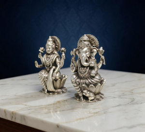 พระโลหิตพระลักษมีพระไคปีช รูปดอกบัวยาว ชุบเงินแท้ 999 จาก Jaipur Metals |   ทองเหลืองแท้ 100% |   7 x 6 x 5.5 ซม. |   97 กรัม |   พูจาและของขวัญ - Product Image 5
