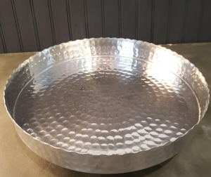 Plateau de service rond élégant en aluminium argenté brillant vintage pour les rassemblements en plein air et les pique-niques, la cuisine et le bureau d'Inde - Product Image 6