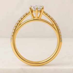 Bague de fiançailles pour femme en or 14 carats avec diamant taille marquise et diamants de laboratoire certifiés IGI - Product Image 2