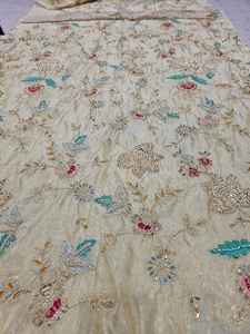 Tela Khushi Premium Transpirable, Ecológica, de Secado Rápido, Tejida en Viscosa, con Estampado Cosmos y Bordado, de Peso Medio, Hecha a Medida - Product Image 3