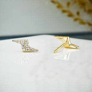 Pendiente de Oro Sólido de 14K con Diamante en Forma de Rayo, Diamante Cultivado en Laboratorio, Pendiente Elegante y Único para Mujer, Pieza Individual - Product Image 6