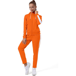 Ensemble de survêtement pour femme à col montant, en mélange coton et polyester, intérieur doublé, veste zippée intégrale et pantalon large, collection hiver - Product Image 1