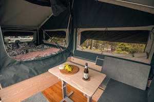 Remorque de camping tout-terrain légère et luxueuse 4x4, pliable vers l'avant, avec plancher rigide, suspension indépendante et cuisine - Product Image 5