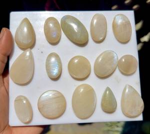 Lot en gros de pierres précieuses naturelles de haute qualité en pierre de lune arc-en-ciel africaine, coupes ovales, poire, coussin et cabochon polies, pour la bijouterie - Product Image 3