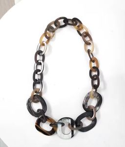 Collar de Cuerno Natural Elegante para Mujer, Marca HF Crafts 2025, Impermeable, Hecho a Mano, Diseño Moderno, Excelente Calidad para Fiestas - Product Image 4