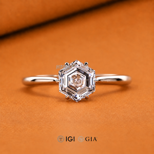 Bague de fiançailles solitaire en diamant hexagonal, diamant de laboratoire de 1 à 3 carats certifié IGI, sertissage floral, cadeaux d'anniversaire - Product Image 1