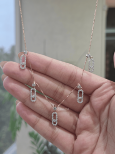Collar de Diamantes Cultivados en Laboratorio, Corte Redondo, 0.95 Ct, Diseño de Múltiples Eslabones, Joyería Fina Contemporánea para Mujer - Product Image 2