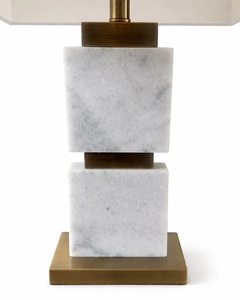 Lampe de table contemporaine en marbre blanc, mettant en valeur une architecture de cubes empilés, un savoir-faire haut de gamme et un attrait décoratif intemporel - Product Image 4