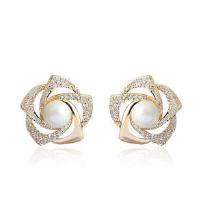 Boucles d'oreilles romantiques AMBER JEWELS unisexes en or massif 14 carats, perles vintage et diamants de laboratoire taille brillant rond, bijoux de mariage - Product Image 1