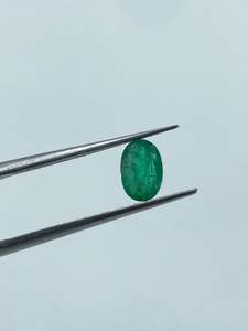 Émeraude Verte Naturelle Taille Ovale 0,75 Carat 4,80x7,00 MM pour la Fabrication de Bijoux - Product Image 3