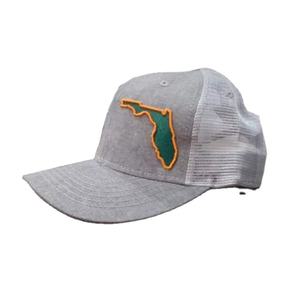 Casquette de sport pour homme en denim de coton lavé brodé effet vieilli de haute qualité, non structurée, à 6 panneaux et visière incurvée - Product Image 1