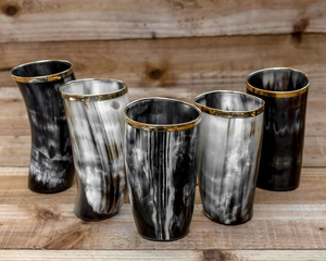 Corne à boire Viking en matériau organique de haute qualité, avec bordure en laiton, faite à la main, écologique, forme naturelle, cadeau de Noël - Product Image 6