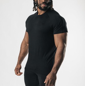 T-shirts en coton pour hommes, col rond, basiques, manches courtes, coupe classique, vêtements décontractés pour tous les jours - Product Image 1